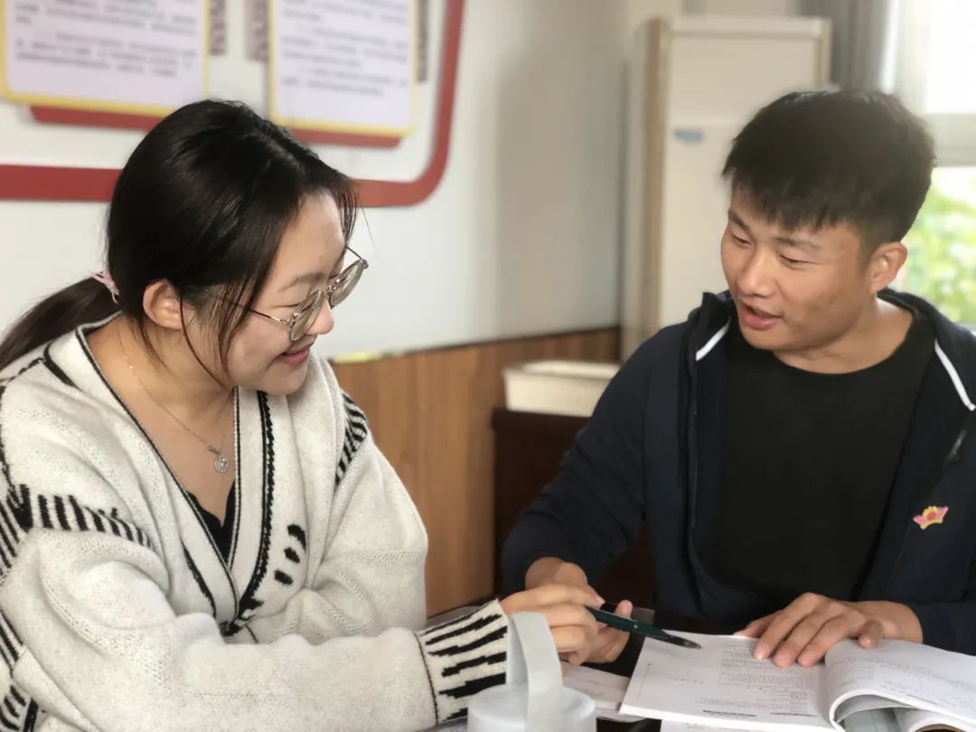 思行并举解疑难  高效落实促发展——紫金小学综合组“校本研修”系列活动（三）