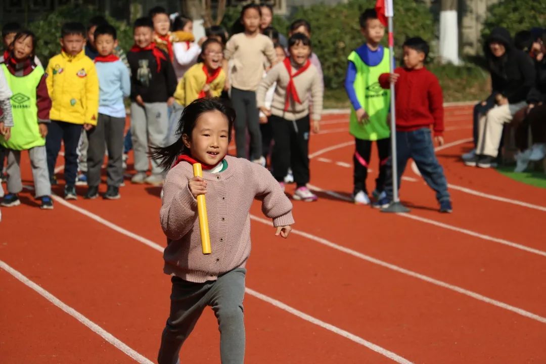 运动会666_html_m5e13a72b.jpg