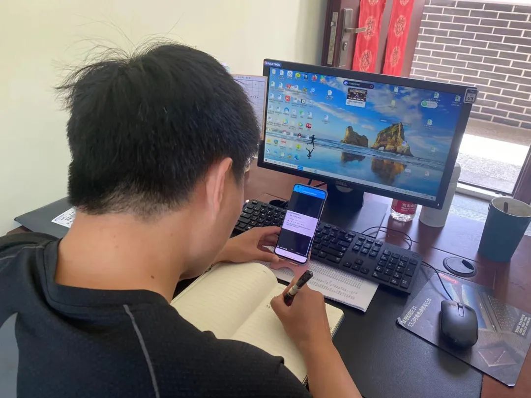 大讲堂_html_m5626eee4.jpg