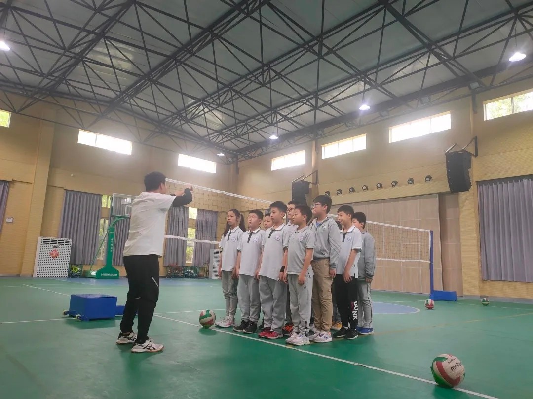 以教带研，以研促教 ——记紫金小学“知新课堂”