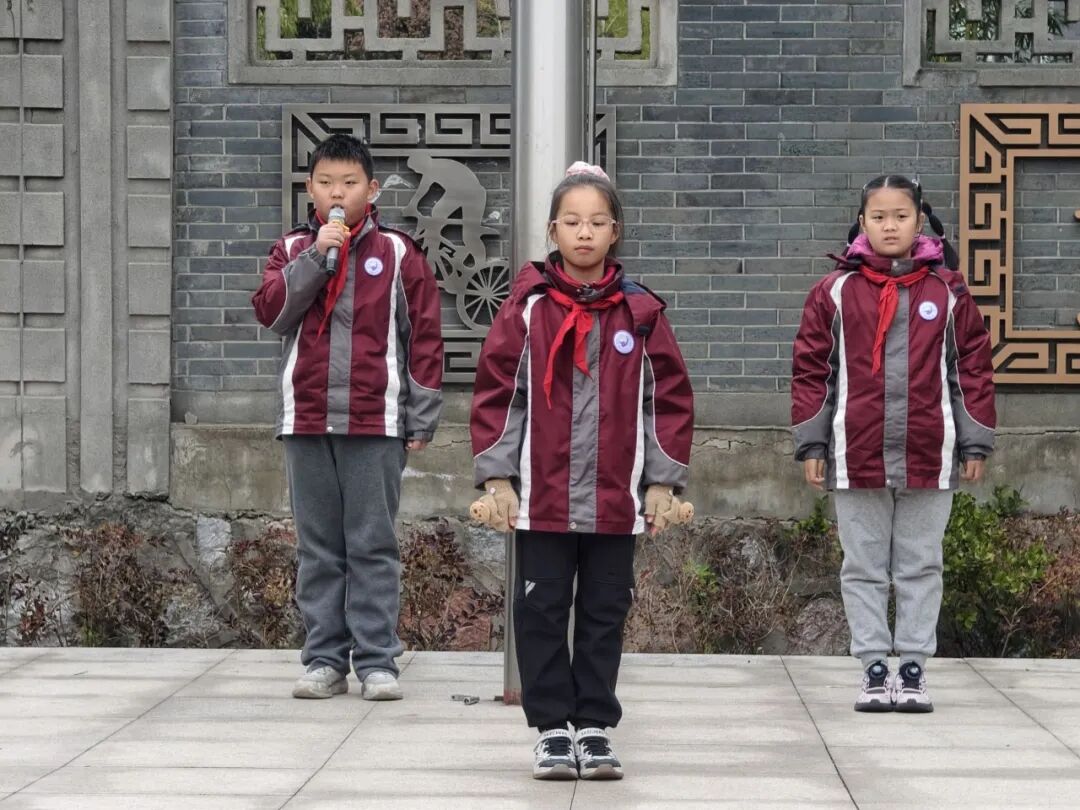 新建 DOCX 文档 (3)_html_752e2854.jpg