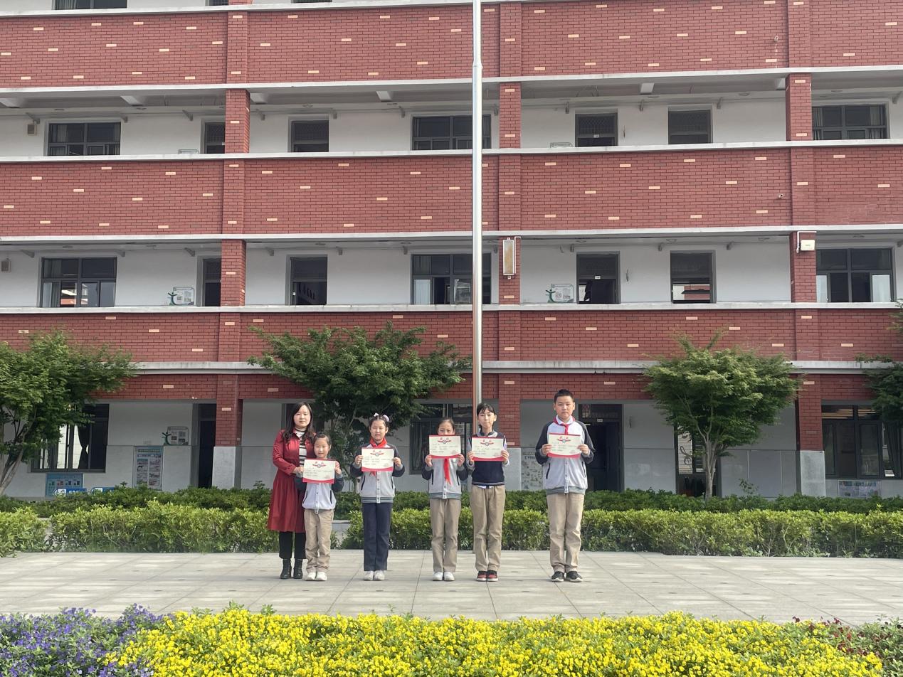四3升旗仪式报道 关注健康,科学膳食_html_m4ca507ea.jpg