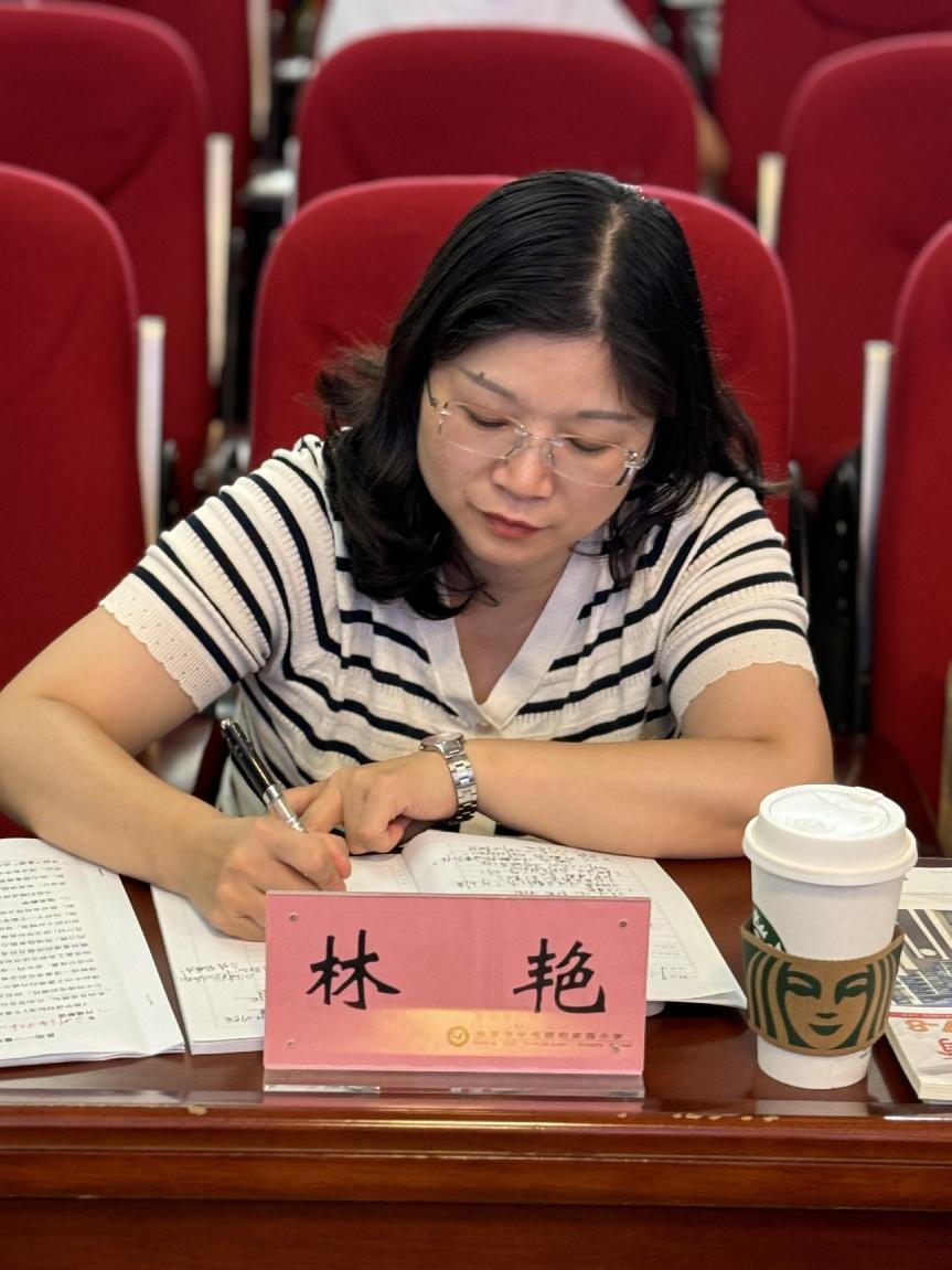 聚焦新课标 赋能新课题_html_m3e0e0b5b.jpg