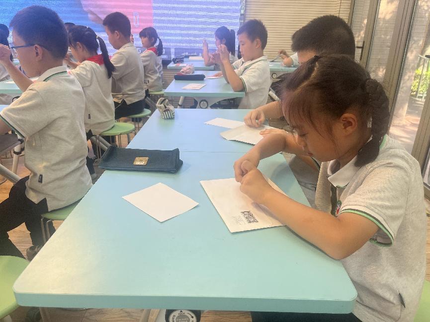 聚焦新课标 赋能新课题_html_m39a95adf.jpg