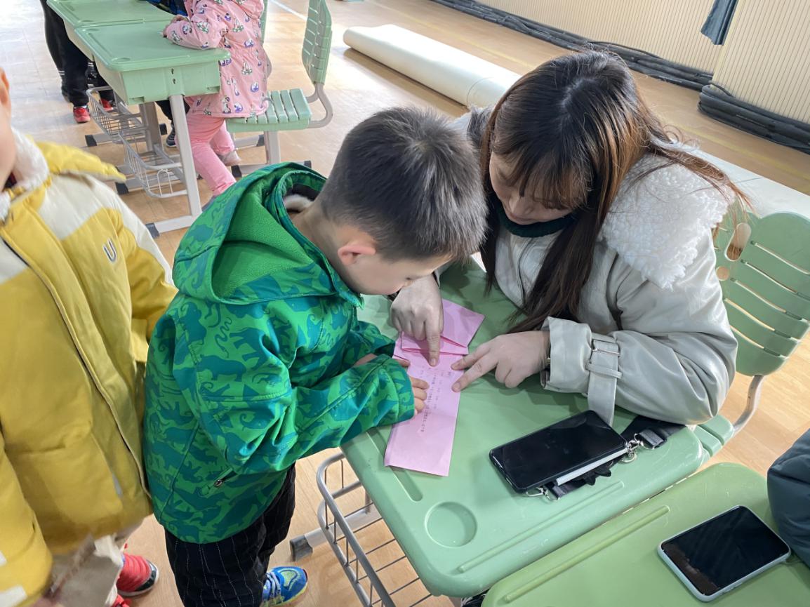 游园活动报道_html_783363de.jpg