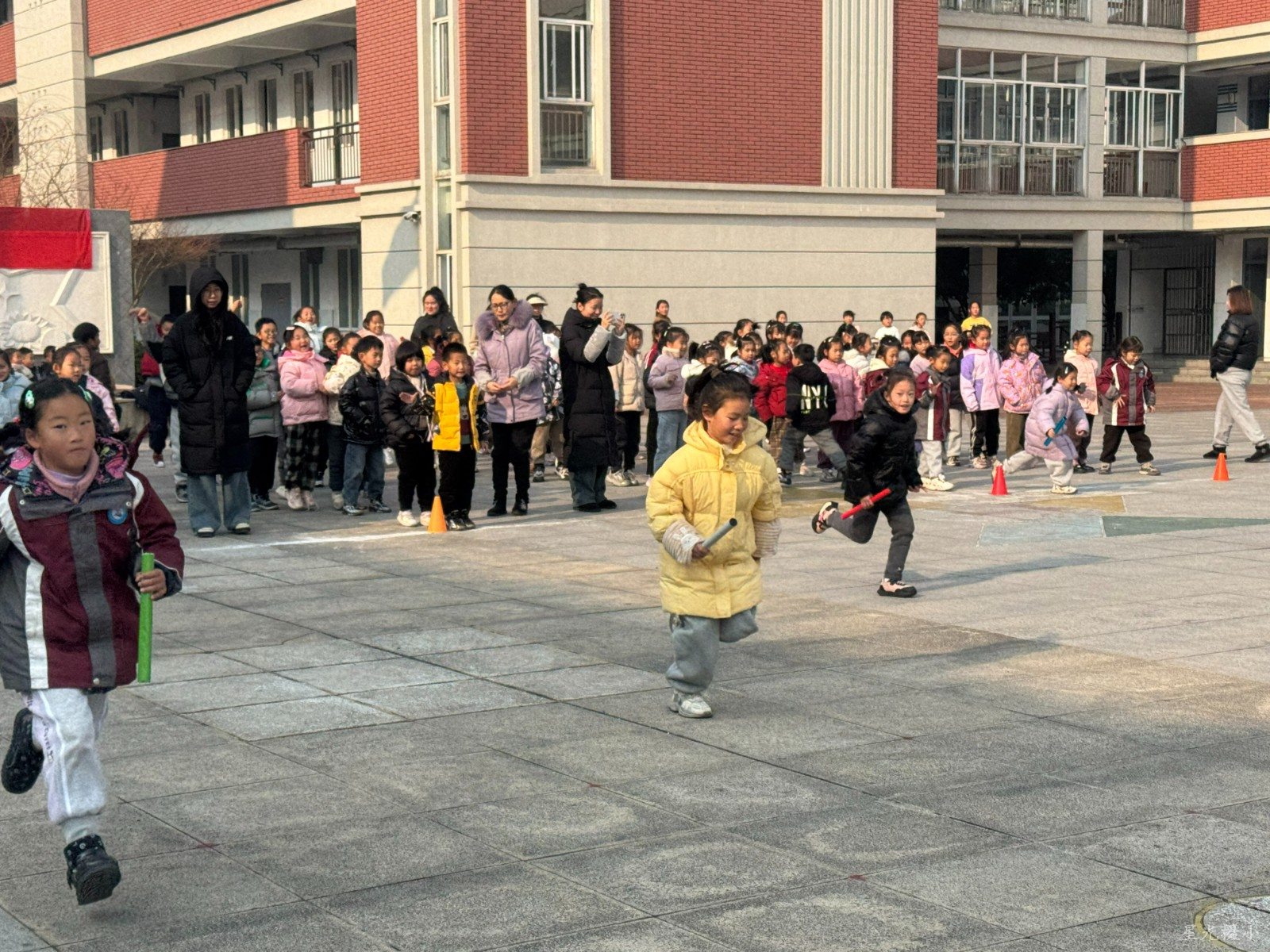 迎面接力原图1.jpg