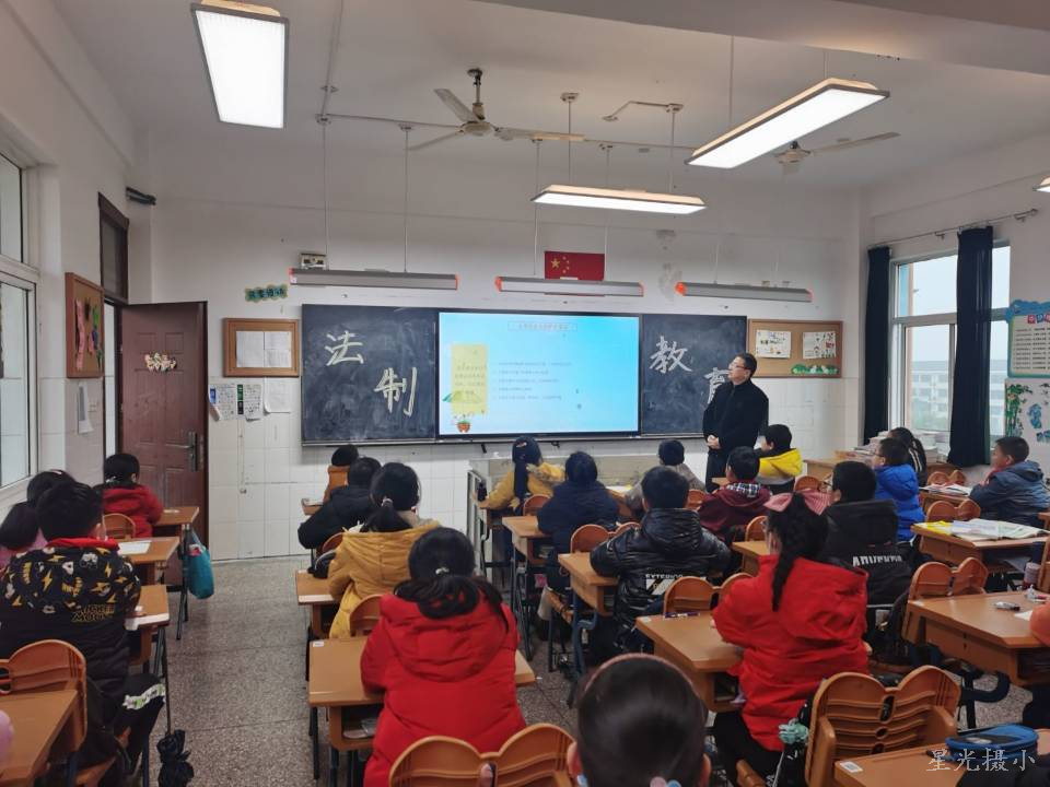主题班会1.jpg