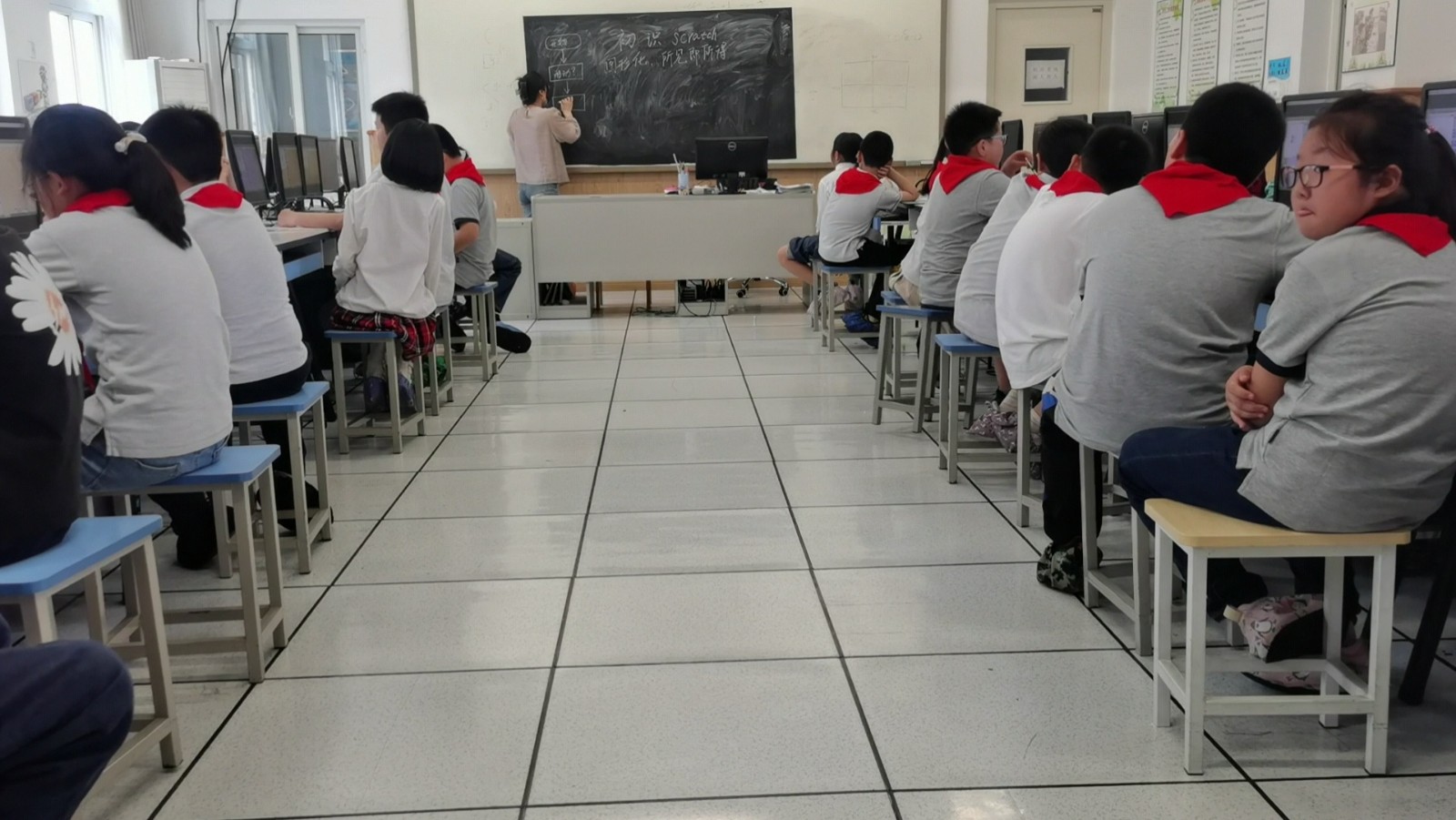 【星光摄小】通过作品设计，应用于生活，解决实际问题——摄小信息教研活动报道（八）