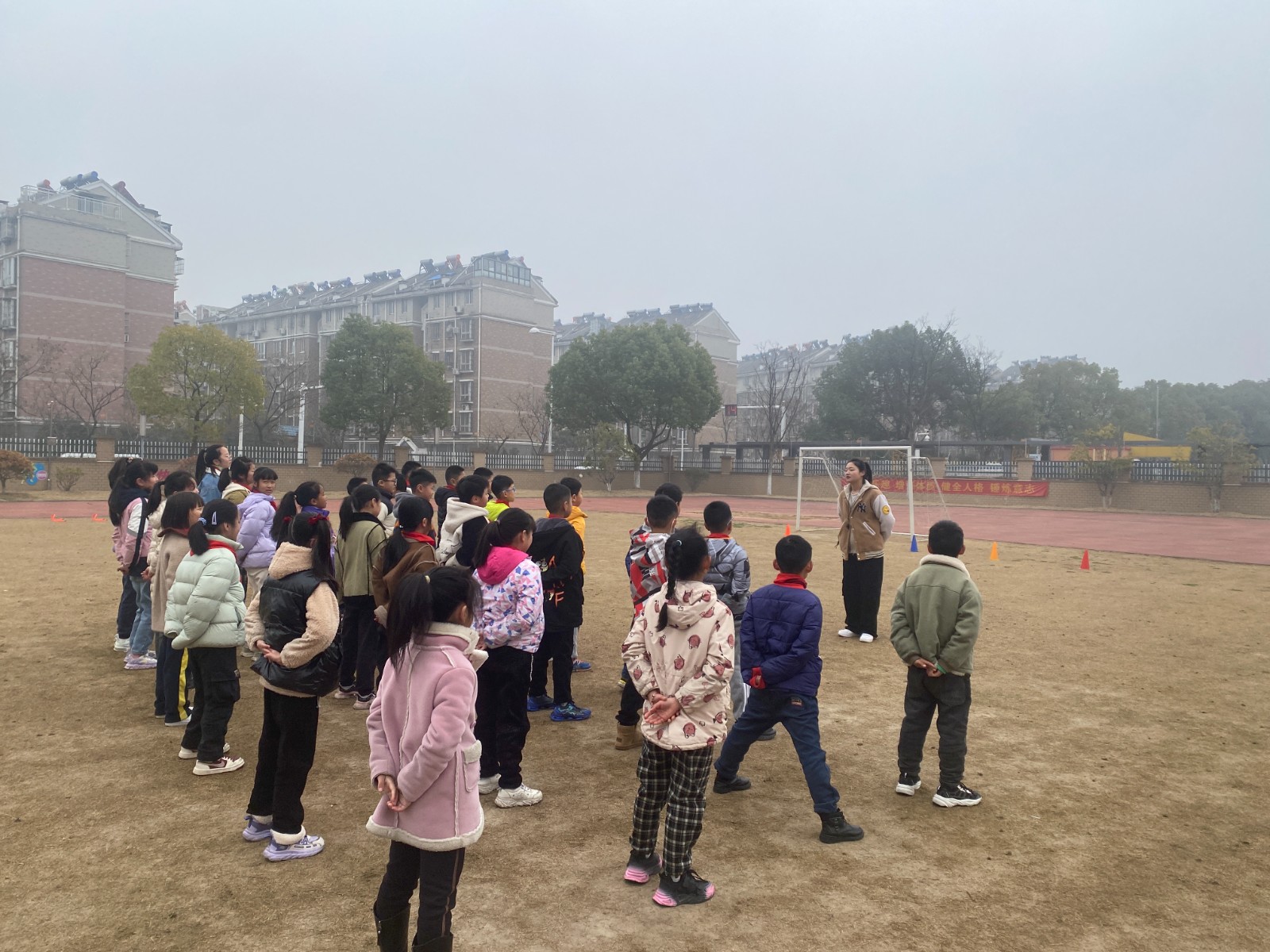 【星光摄小】结构化教学视角下田径教学方法探究——摄山星城小学体育组校本研修活动（二）