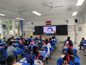 【星光摄小】摄山星城小学天佐路校区“法治宣传周”主题活动报道