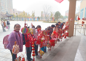 【星光摄小】蓄满“心”能量，欢乐闹元宵——摄山星城小学天佐路分校开学第一课暨元宵主题活动