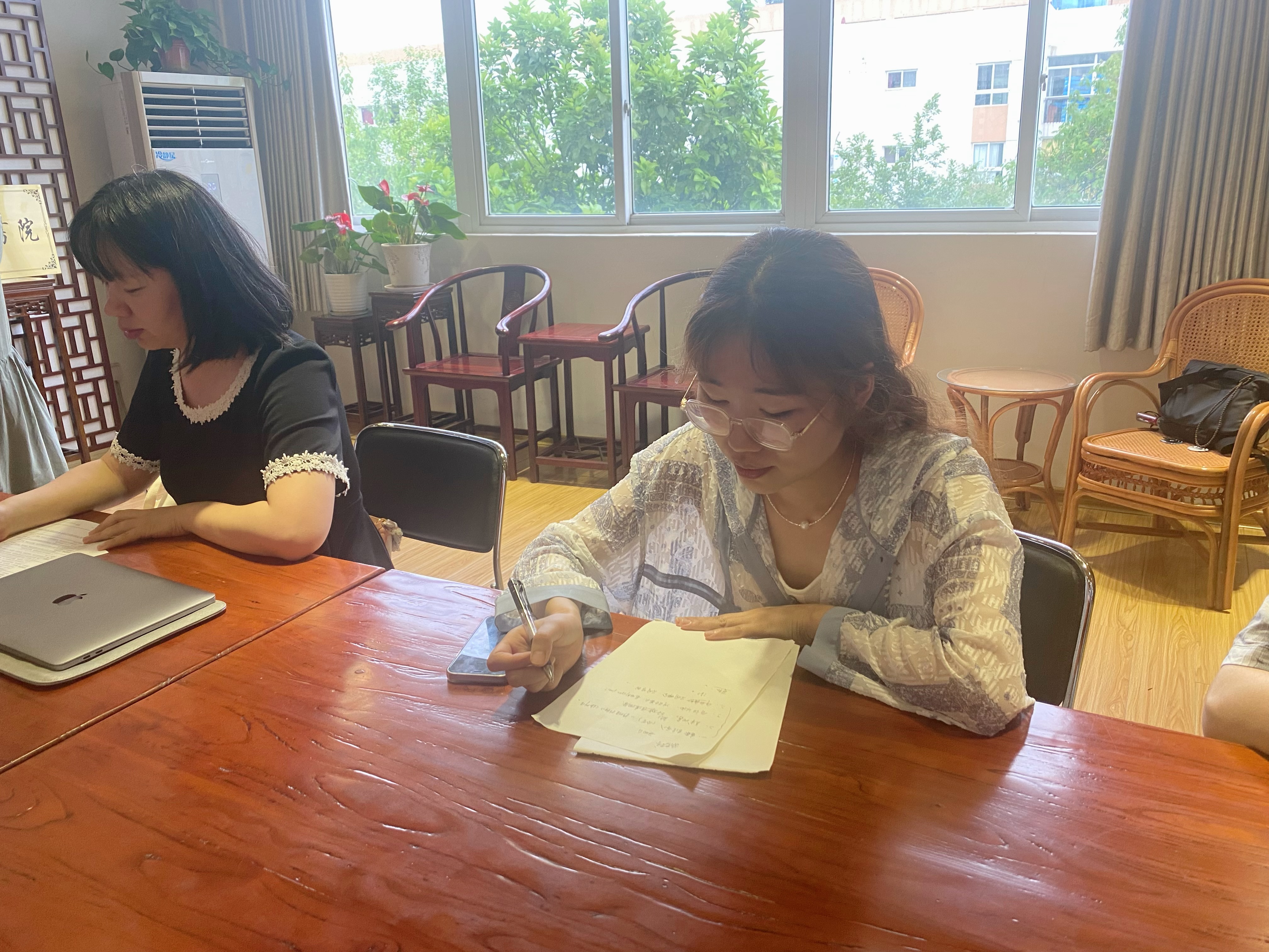 【星光摄小】课题中期显成效 论证蓄力再向前  ——摄山星城小学教育科学规划专项课题中期检查论证会