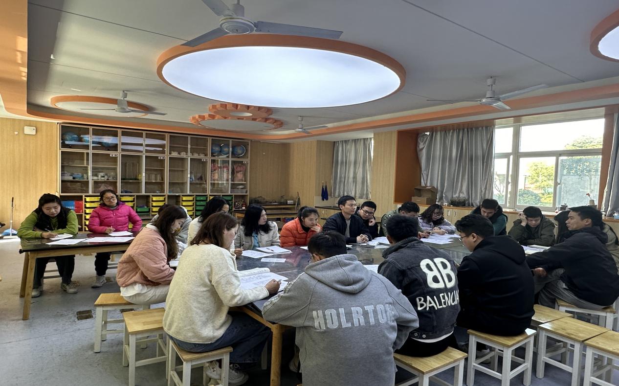 学思课堂】开拓教研新篇章之沙龙(1)(1)(2)_html_3fdf55e.jpg