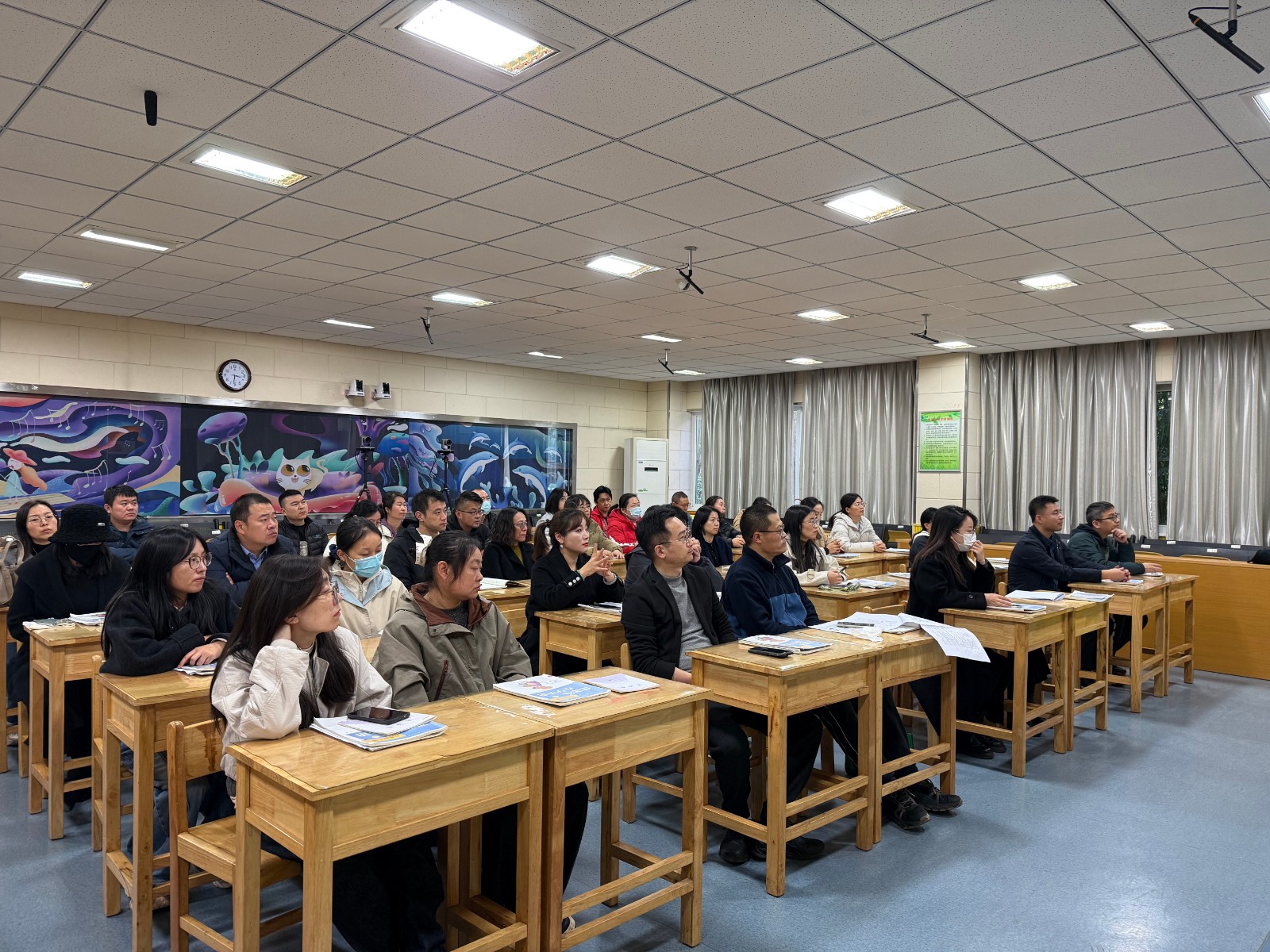 家长2.jpg 家长2.jpg