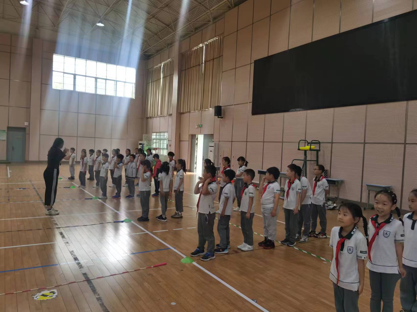 新闻报道7_html_6d725f3f.jpg
