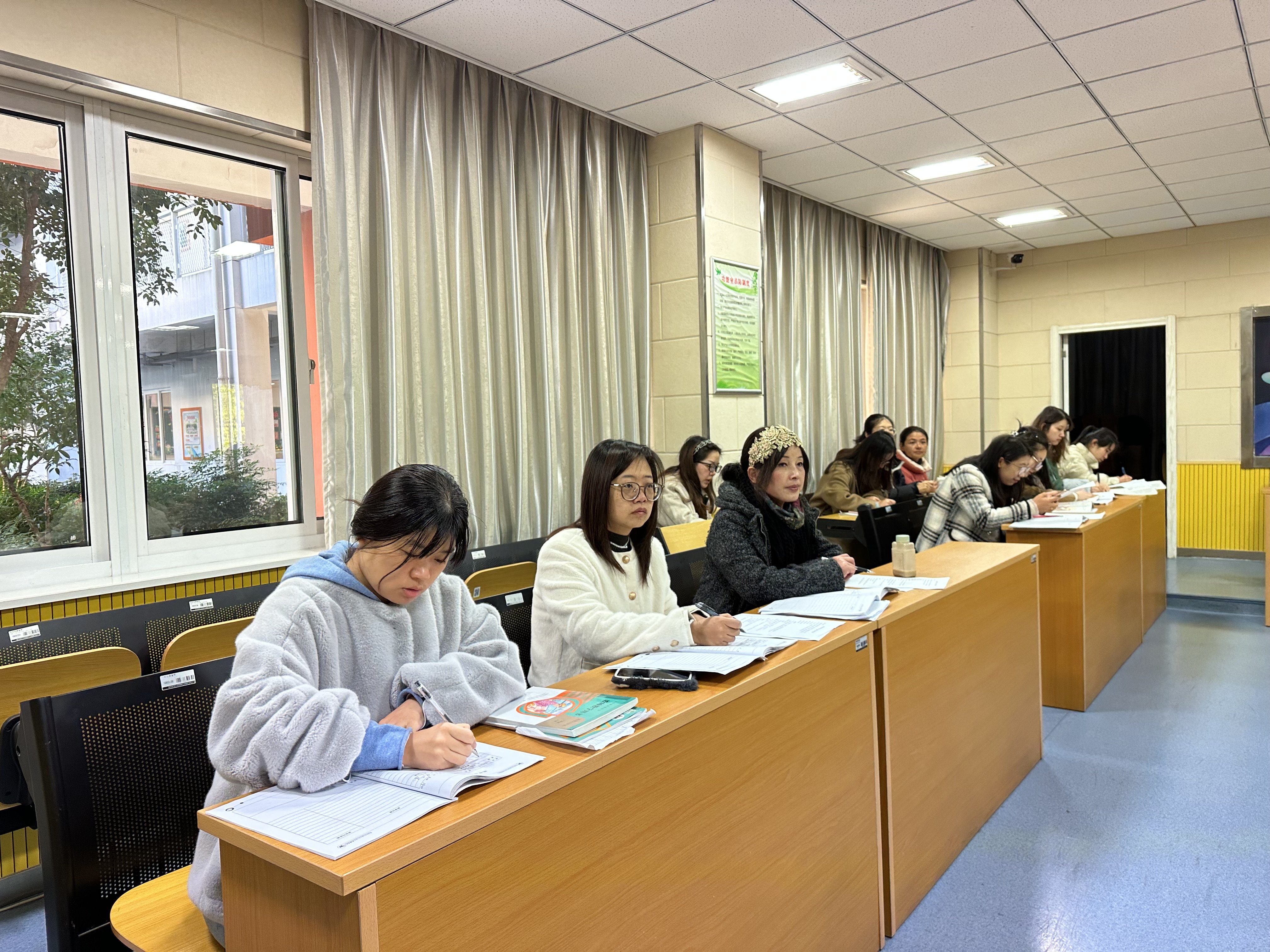 新闻稿_html_m57f16b15.jpg