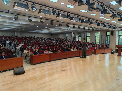 吴老师照片6.jpg