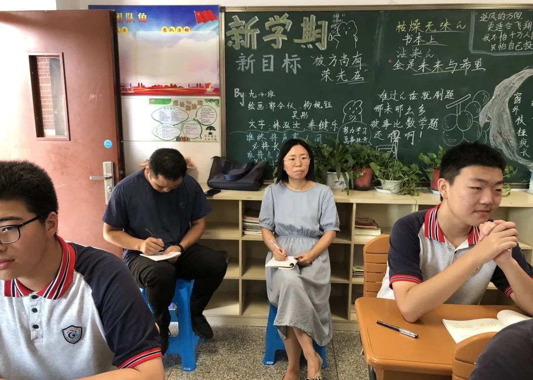 智贤伯乐_html_m28cf2dd8.jpg