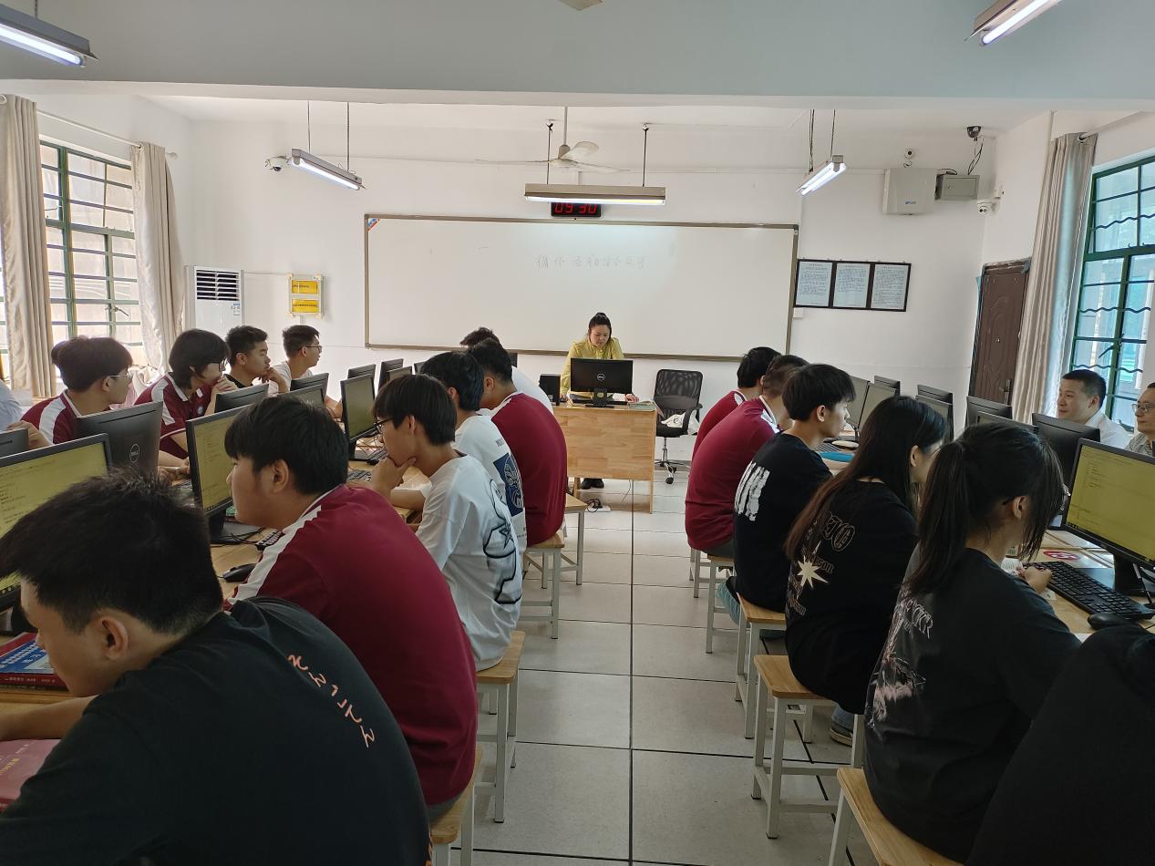 聚焦核心素养_html_m105396f.jpg