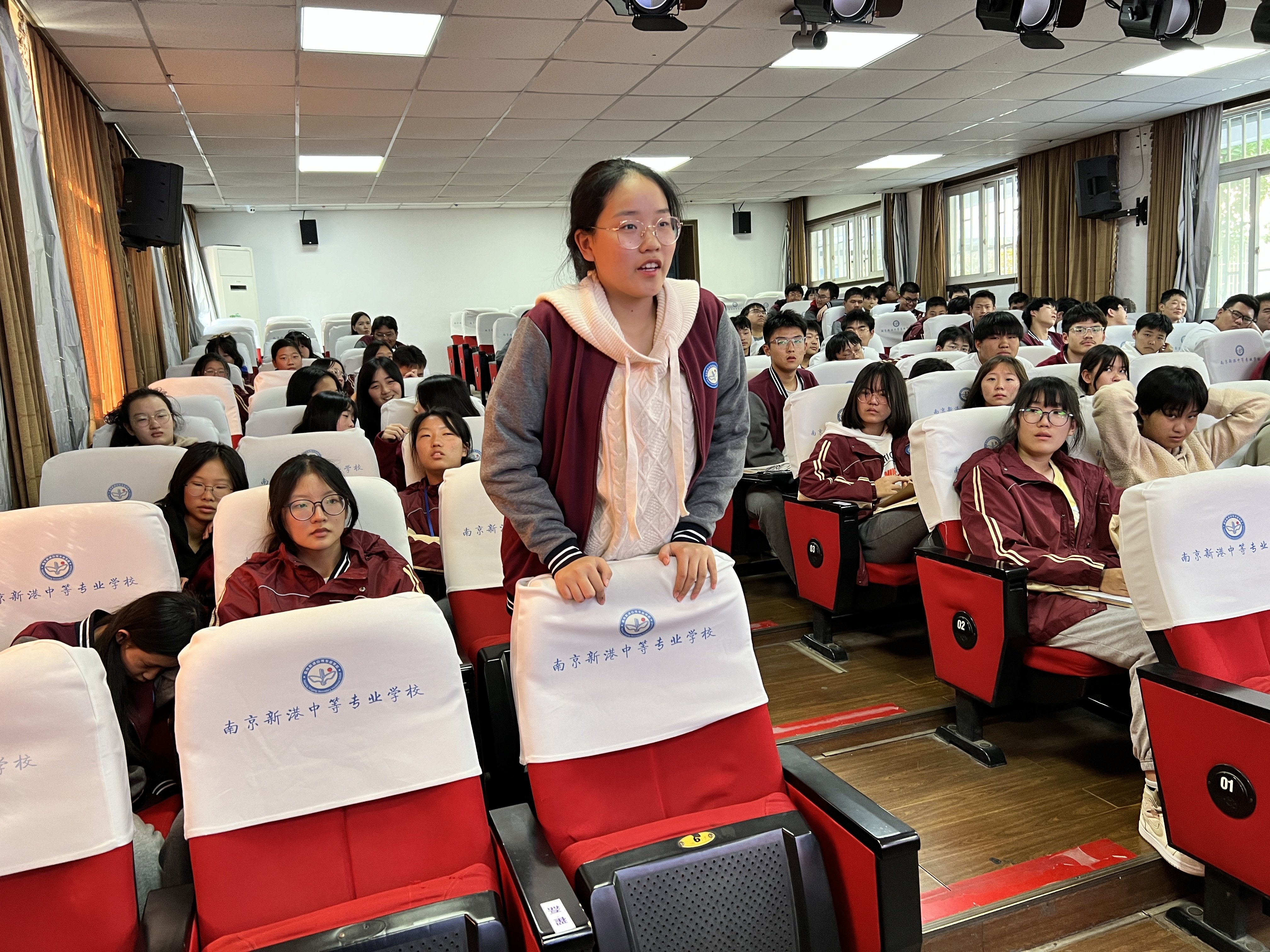 2022.10.14如何维护未成年人合法权益_html_m54b2cc8c.jpg