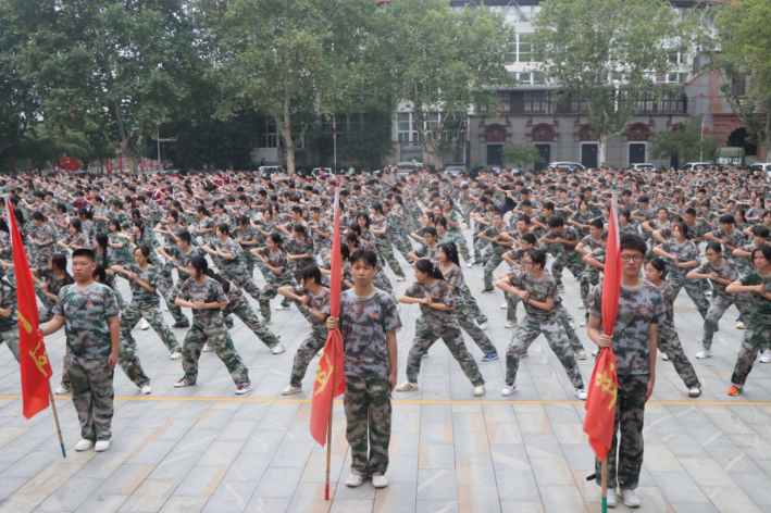 铸新港之魂_html_mdb89e5e.png