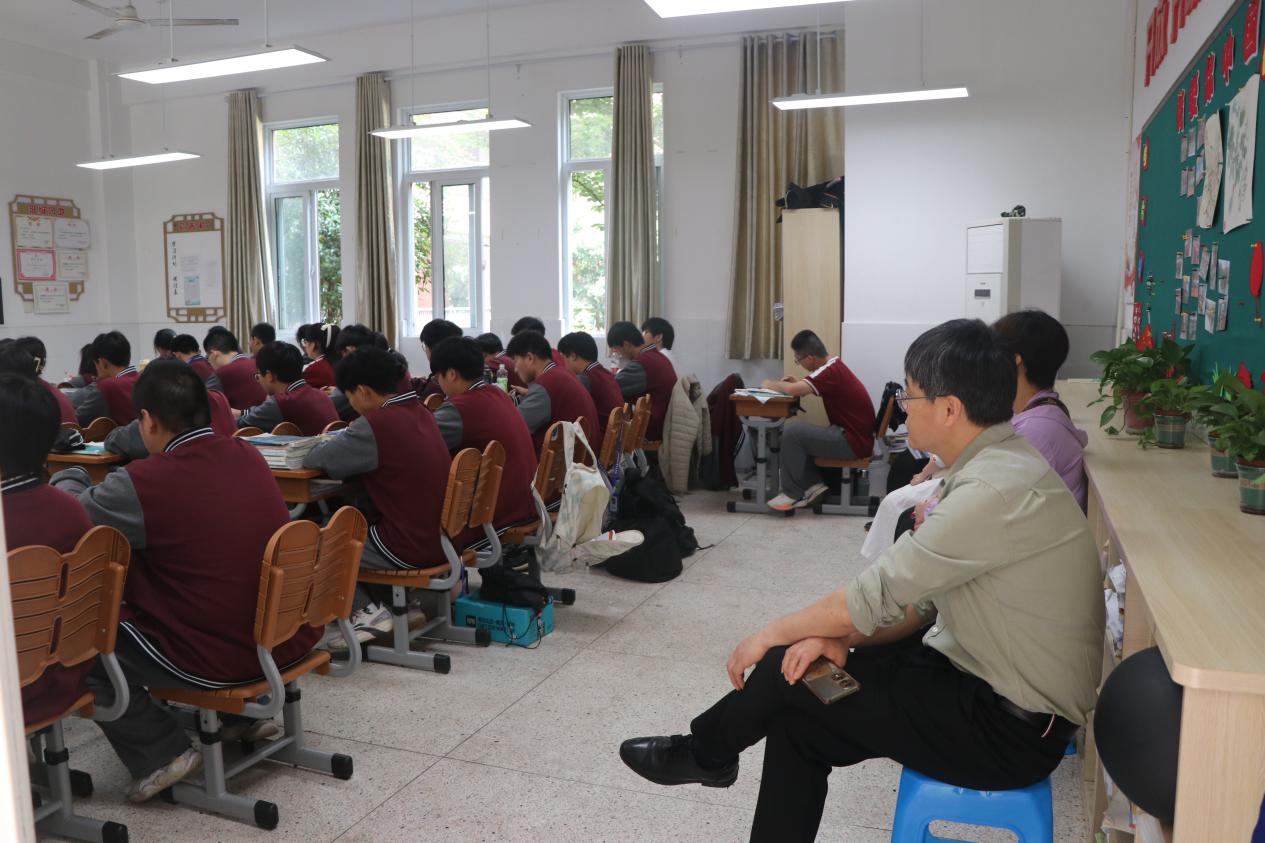 家长开放日0531_html_6be5ecb1.jpg