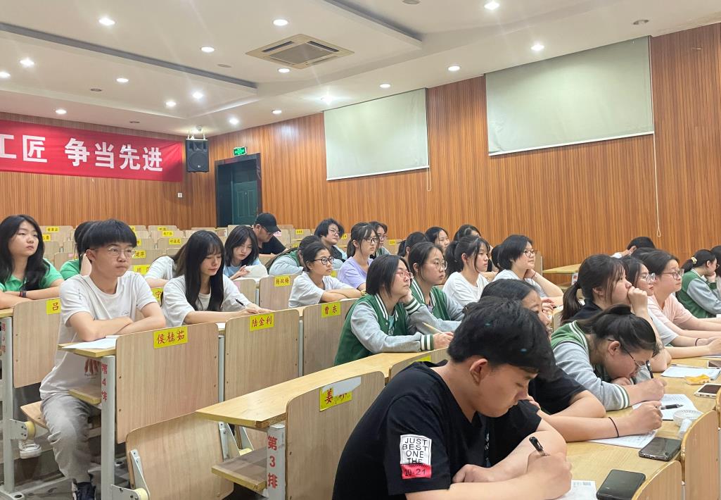 学习新中国史_html_313cfb26.jpg
