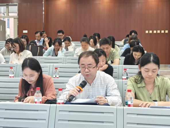 交流互鉴促成长，专业研讨共提升——南京新港中专电子专业市级教研活动_html_m3c3177f4.jpg