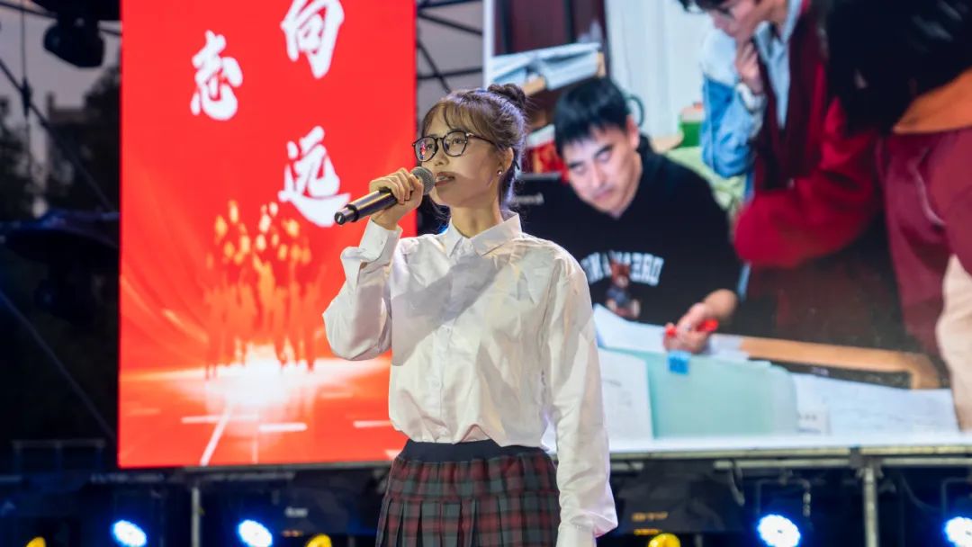 从成人门到工匠路，南京新港中专这场成人礼让传统与匠心同频共振！_html_24a1a8b0.jpg