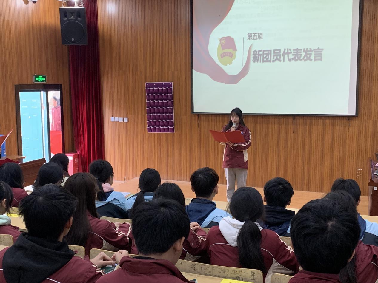 不负殷切期待，担当青春使命_html_m2c4df5ff.jpg