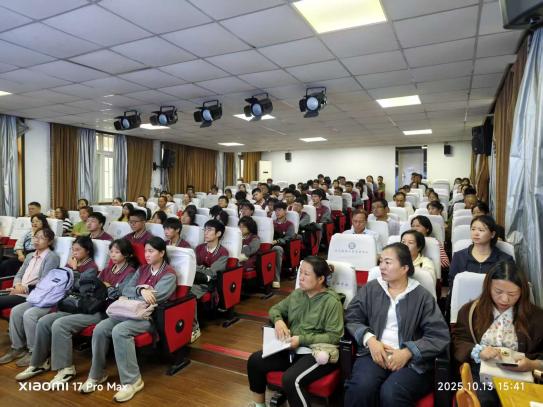 学测动员会123_html_m3f0cebbc.jpg