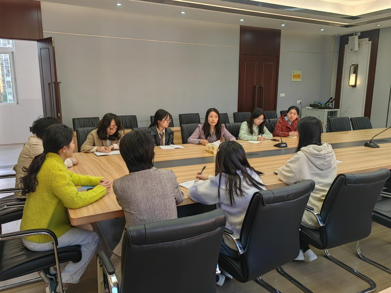 推门听课促成长 把脉课堂助提升_html_15caaa6c.jpg