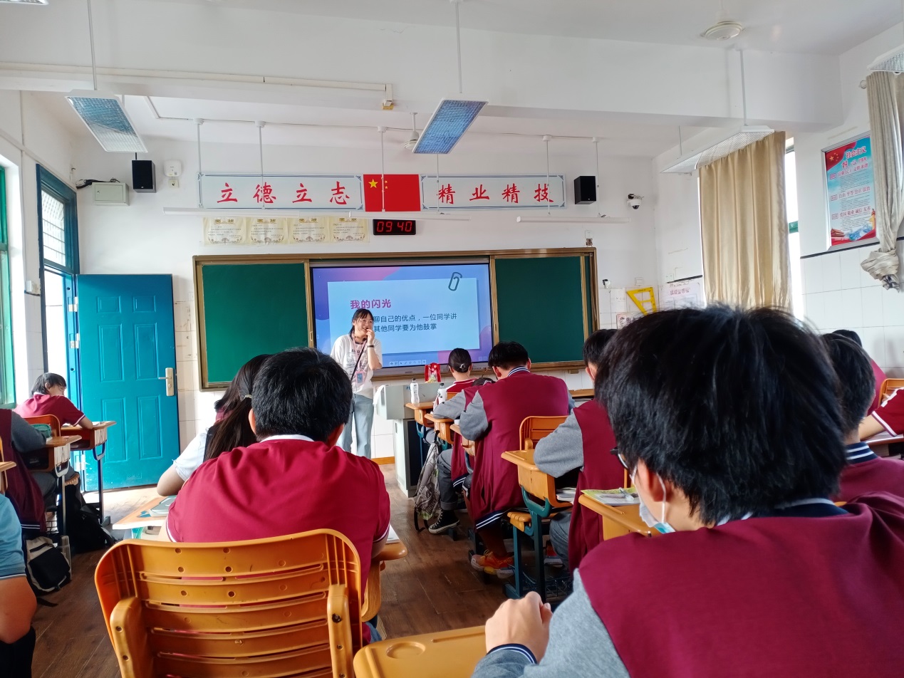 新港中专校开展新教师推门听课教学督导活动20210930_html_33563d4.jpg