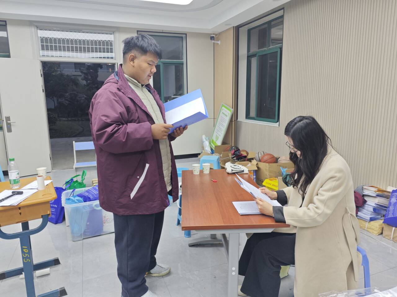 模拟法庭通讯稿-修_html_2e3478c6.jpg