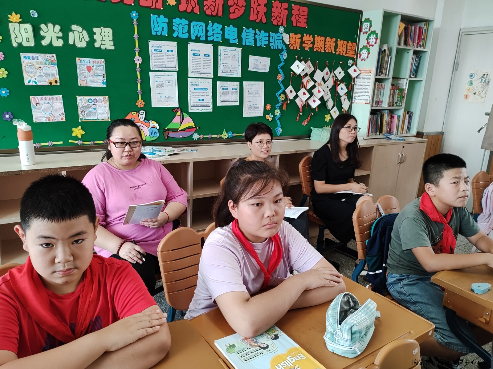 【灵美龙小•江畔】聚焦主题，自主探索----龙潭中心小学江畔人家分校九月英语校本教研活动