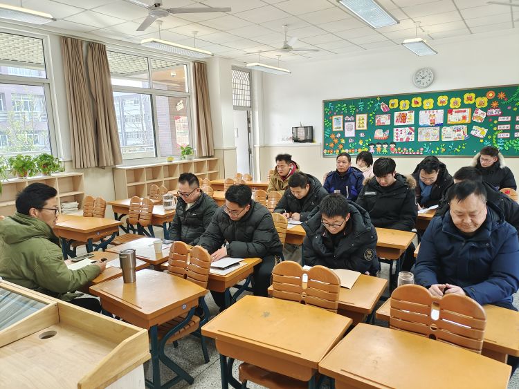 【灵美龙小˙校本教研】体育教研共交流，凝聚智慧共成长——龙潭中心小学体育校本研修系列活动（一）