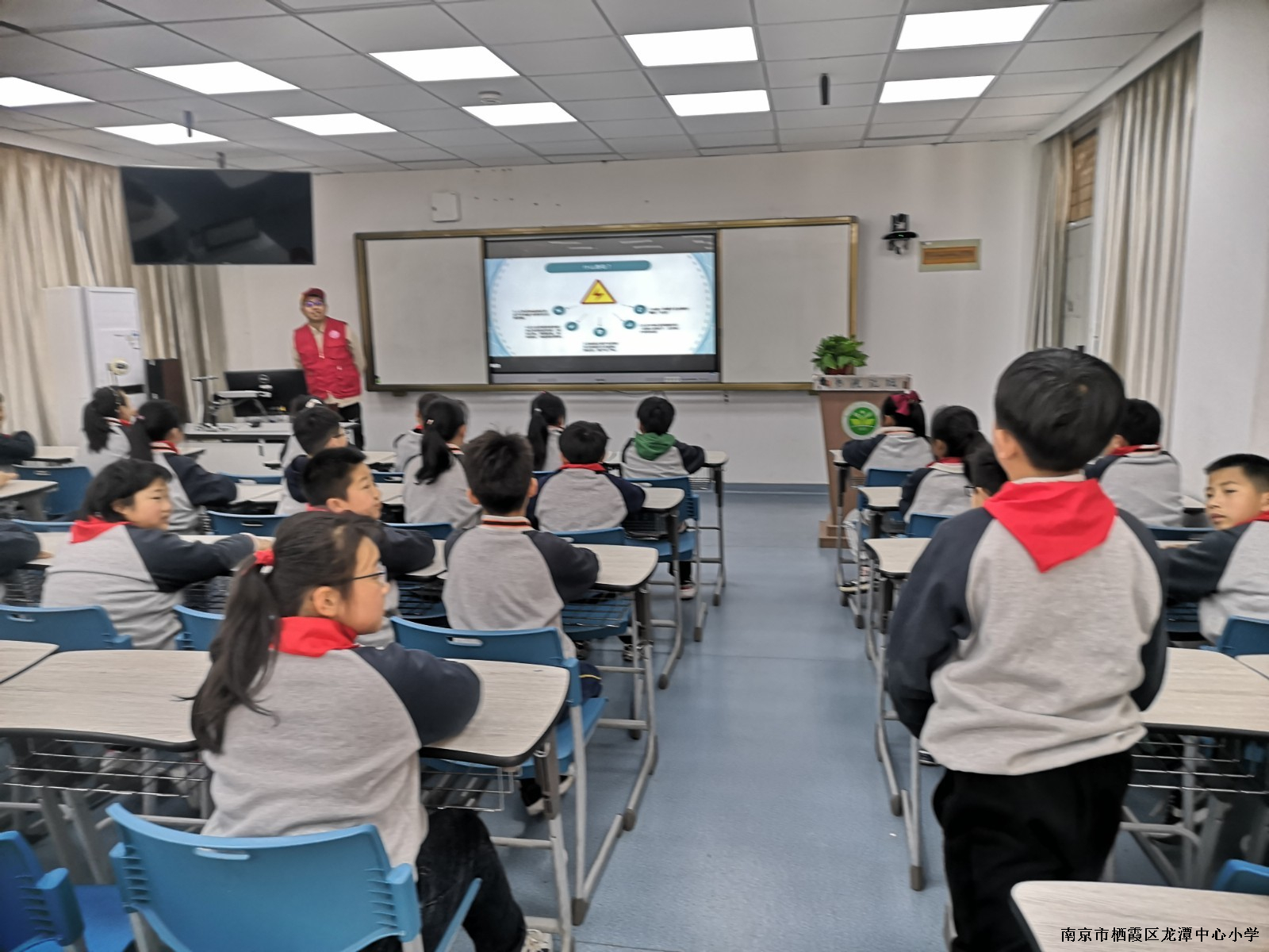【雅韵靖小】用电安全进校园——龙潭供电所到靖安小学宣传安全用电知识