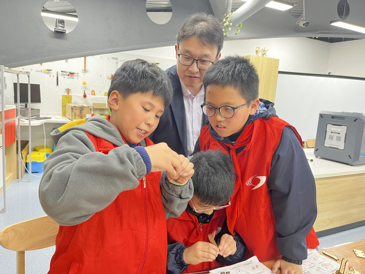 【江畔先锋·团队活动】童心探奥秘，科学启智慧——龙潭中心小学江畔人家分校少先队员代表走进南京科技馆_html_16afe1d.jpg