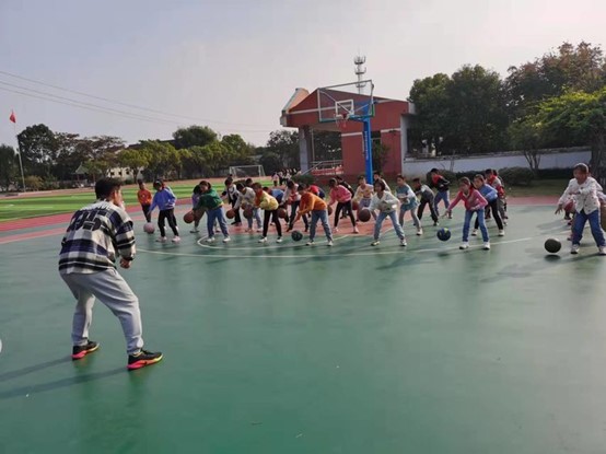 【雅韵靖小】靖安小学10月份体育组教研活动