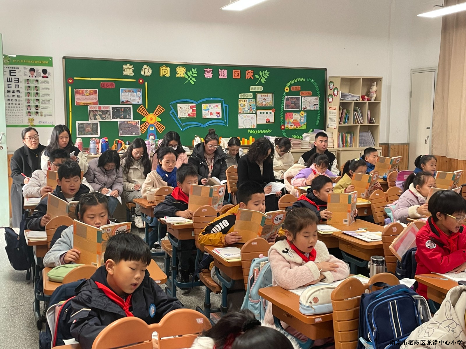 【灵美龙小•江畔】体会观察的细致    增强观察的意识 ——龙小江畔人家分校语文组校本教研11月报道
