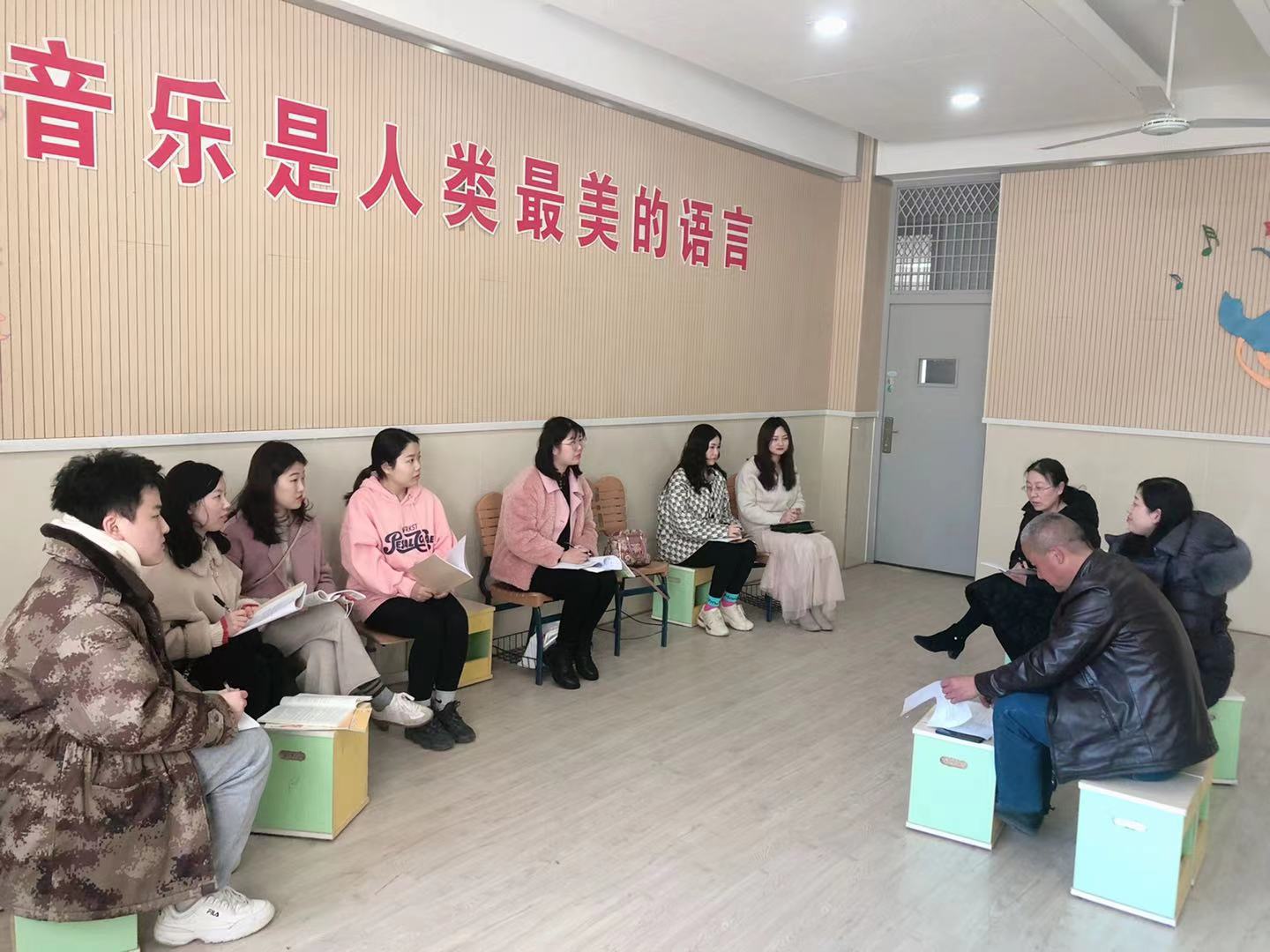 新学期，新征程，且思且歌且行---龙潭中心小学第一次音乐备课组活动