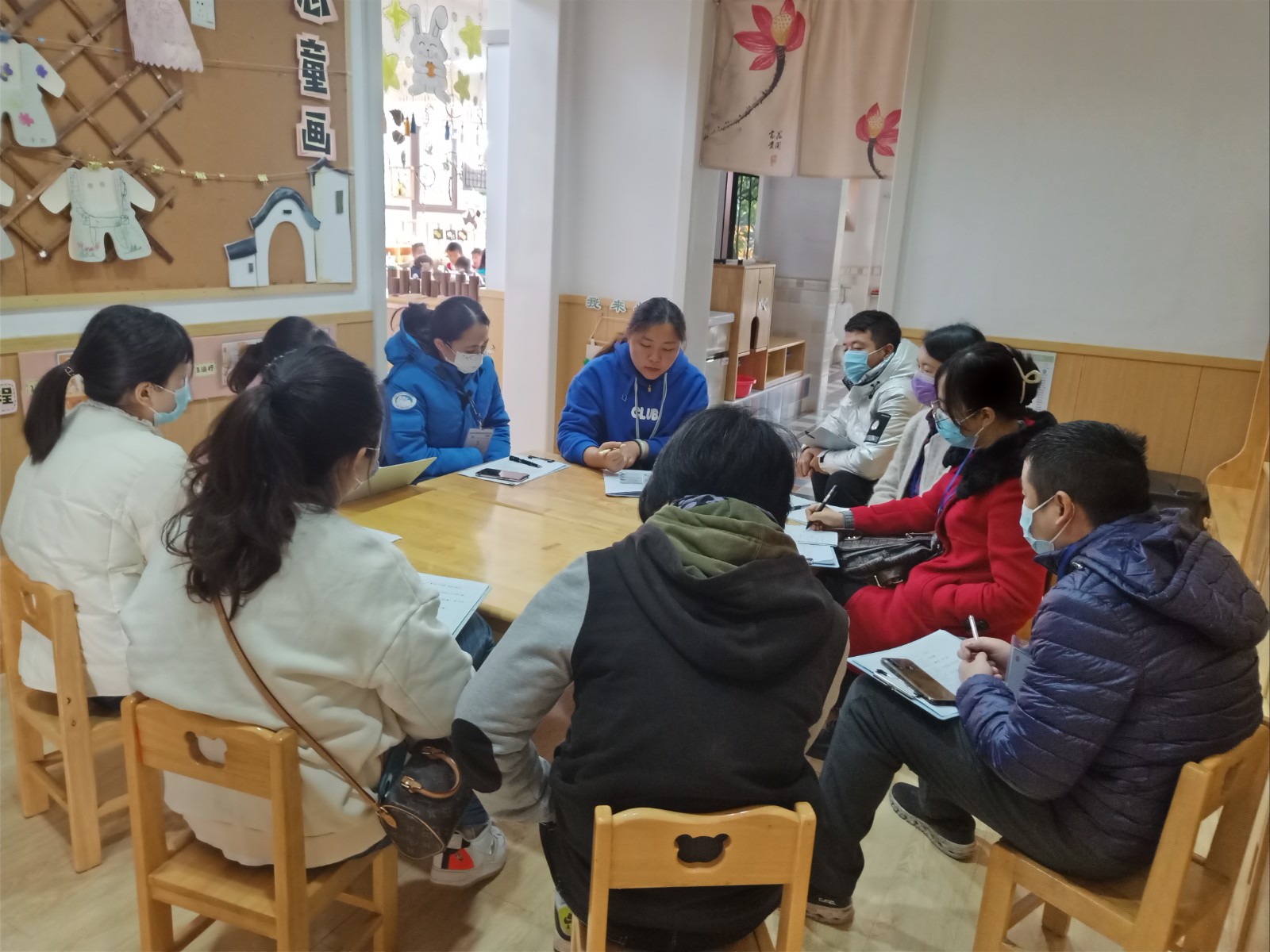 【枫香栖幼】遇见美好 从心远航  ——栖霞幼儿园五福园中三班微型家长会