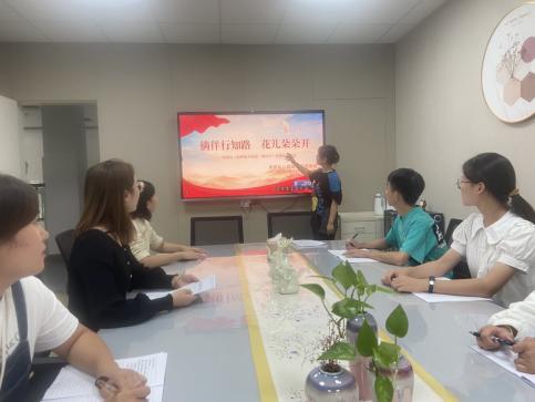 【枫香栖幼】徜徉行知路 花儿朵朵开  ——栖霞幼儿园翡翠天悦园“尊师月”师德主题活动