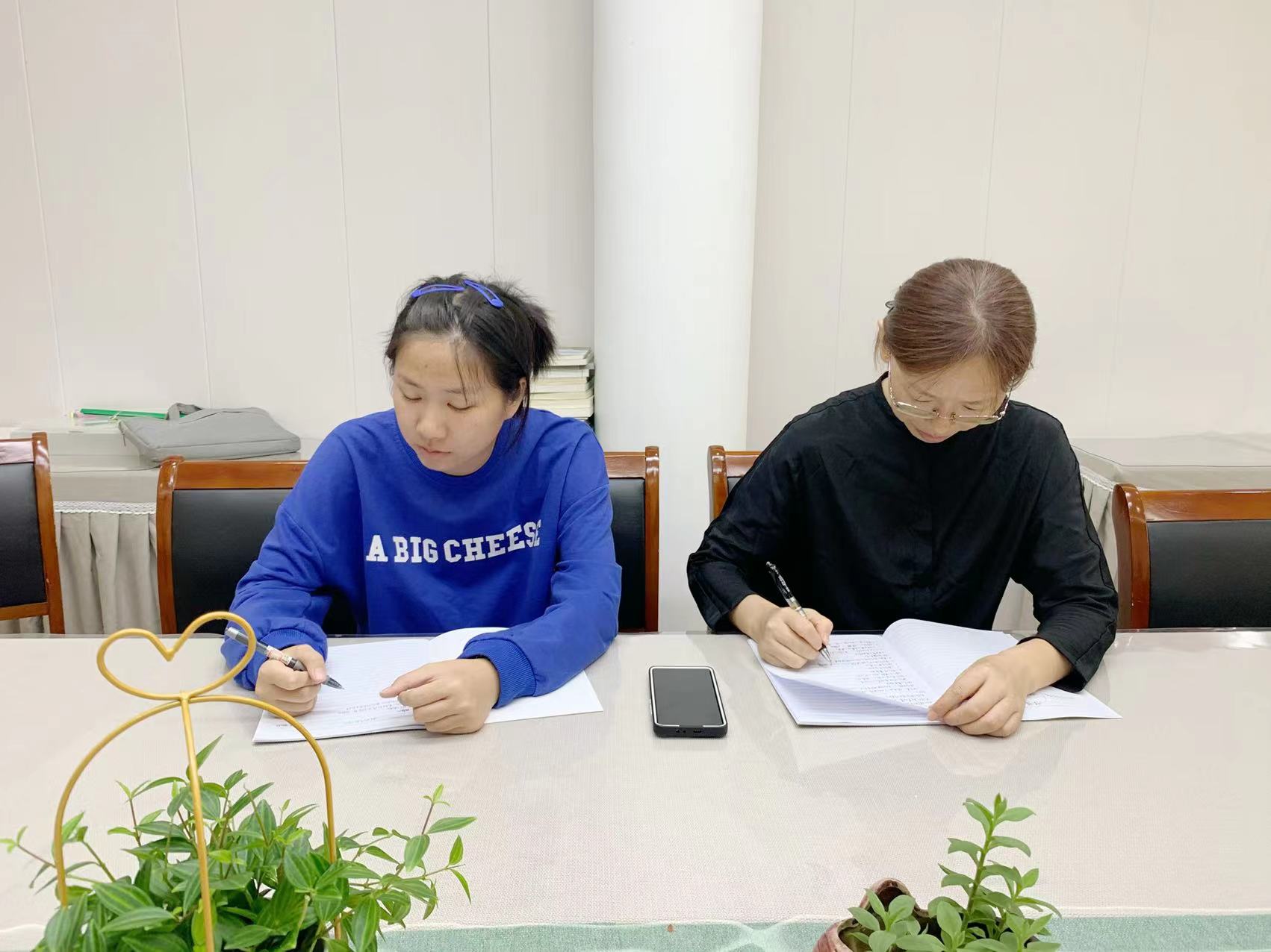 220923善思乐学 “语”你共享——栖幼红枫园语言领域教研活动（一） （有图）_html_3fd59520.jpg