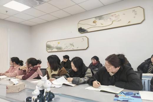 240305聚“微”成长，遇见“媒”好——栖霞幼儿园翡翠天域园信息培训活动(1)_html_m61ae39eb.jpg
