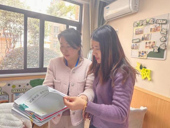 240322加强消防安全 共筑平安校园——栖霞幼儿园五福园迎接3月督学检查指导_html_55aa4063.jpg