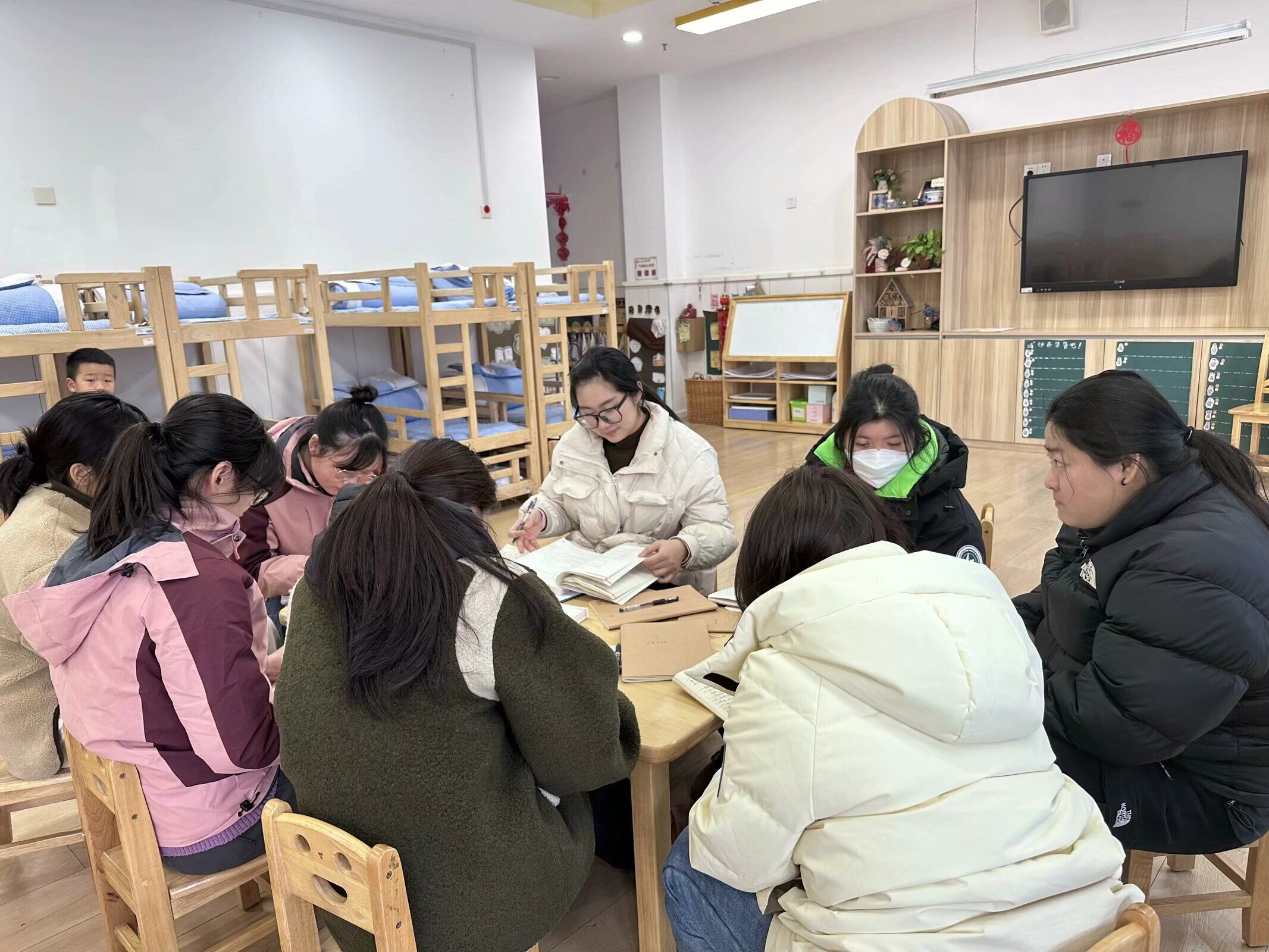 240220审议始于思 课程施于行——栖霞幼儿园翡翠天域园小班年级组审议活动_html_m66465205.jpg