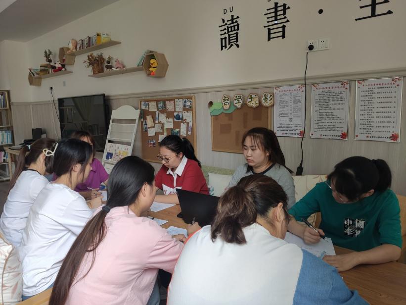 20220921学习评估指南 提升保教质量——记栖霞幼儿园石埠湾园业务学习活动 徐雅仙_html_3df34649.jpg