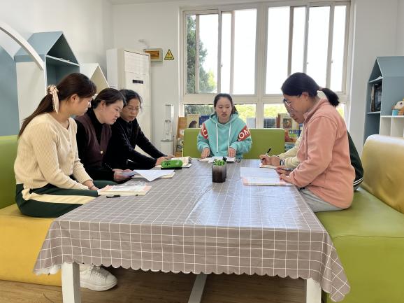 【枫香栖幼】学会观察 有效记录——栖幼红枫园观察组教研活动（三）