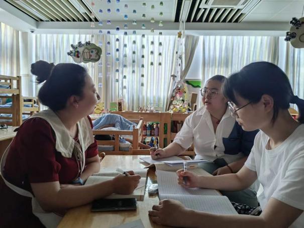 230522乐玩角色游戏 悦享智慧教研——记栖霞幼儿园石埠湾园角色游戏教研组活动  万紫薇_html_6d97b46c.jpg